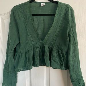 PACSUN (Me To We brand) emerald green long sleeve crop top - size M